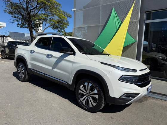 FIAT TORO 2.0 16V TURBO DIESEL VOLCANO 4WD AT9 FIAT TORO 2.0 16V TURBO DIESEL VOLCANO 4WD AT9